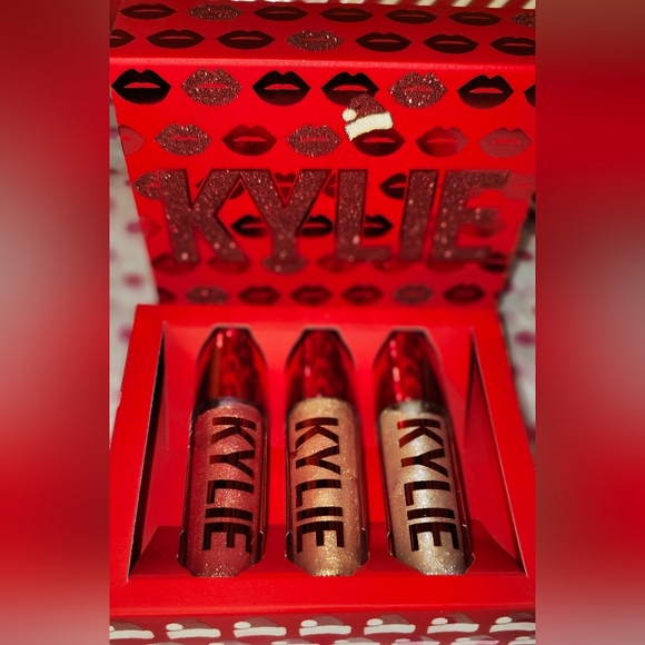 NIB Kylie Cosmetics Christmas Collection!!! - Picture 11 of 16